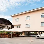 B&B Stricek